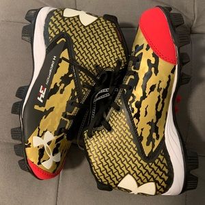 Under armour cleats size 3